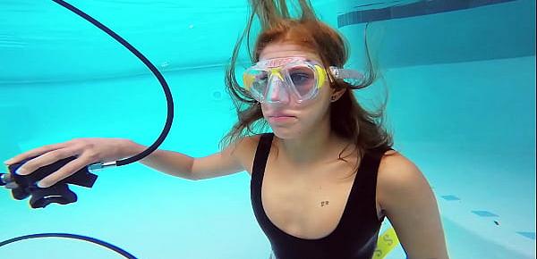  A perfect brunette babe Katya Nakolkina underwater